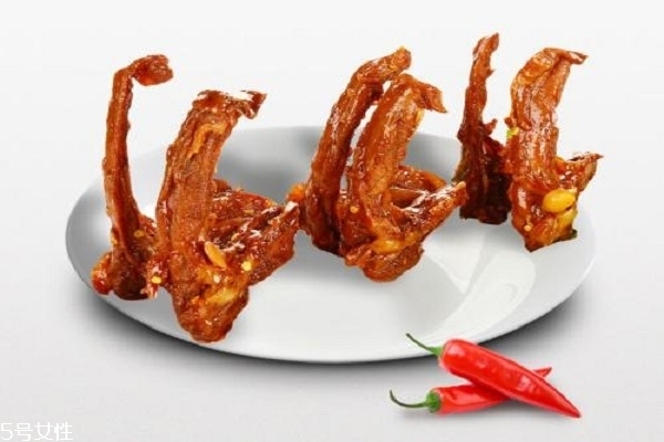 鴨鎖骨怎么做更好吃 麻辣紅燒味更鮮 鴨鎖骨怎么做更好吃 麻辣紅燒味更鮮