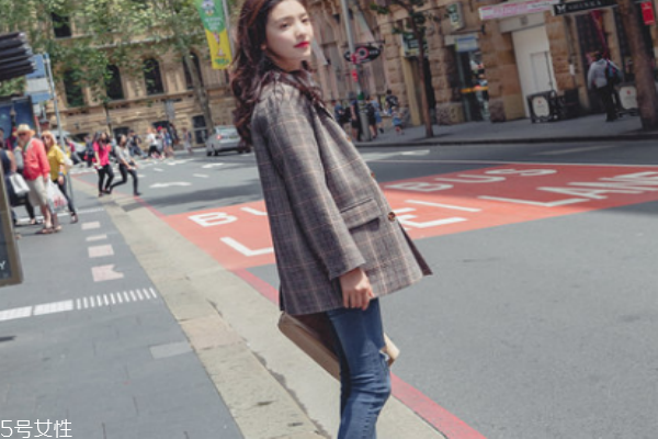 英倫風(fēng)穿搭女 小個(gè)子也能搞定 英倫風(fēng)穿搭女 小個(gè)子也能搞定