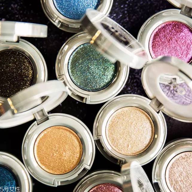 眼影怎么選打底色 挑眼影那些小技巧 眼影怎么選打底色 挑眼影那些小技巧