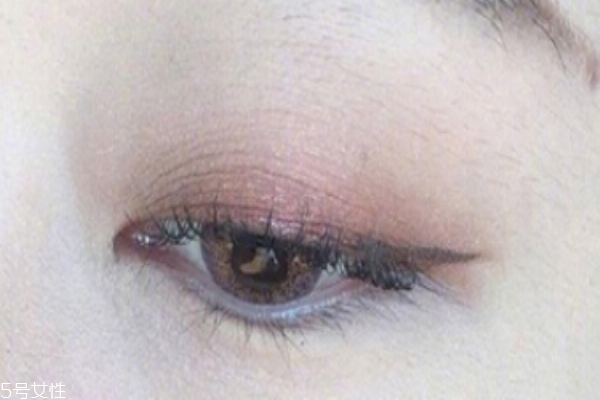 眼影選擇什么顏色好看 這些顏色你值得擁有 眼影選擇什么顏色好看 這些顏色你值得擁有