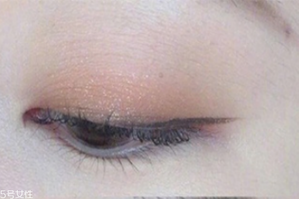 眼影選擇什么顏色好看 這些顏色你值得擁有 眼影選擇什么顏色好看 這些顏色你值得擁有