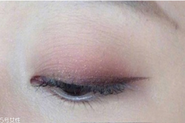 眼影選擇什么顏色好看 這些顏色你值得擁有 眼影選擇什么顏色好看 這些顏色你值得擁有