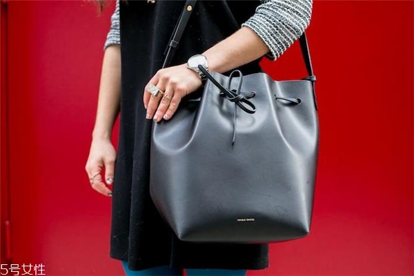 曼蘇麗爾包包多少錢(qián) 歐美明星出街必備