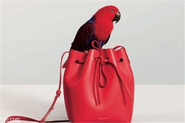 曼蘇麗爾包包多少錢(qián) 歐美明星出街必備