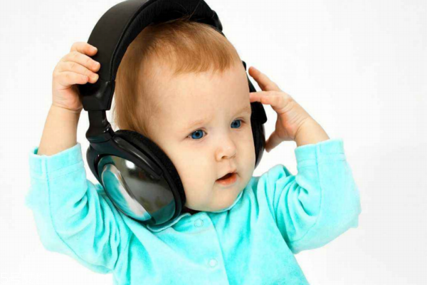 適合新生嬰兒的音樂有哪些 適合新生嬰兒的音樂有哪些