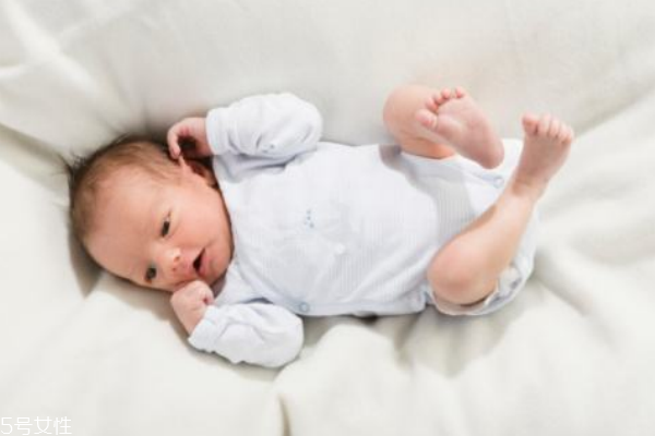 立冬來(lái)臨新生寶寶如何保暖