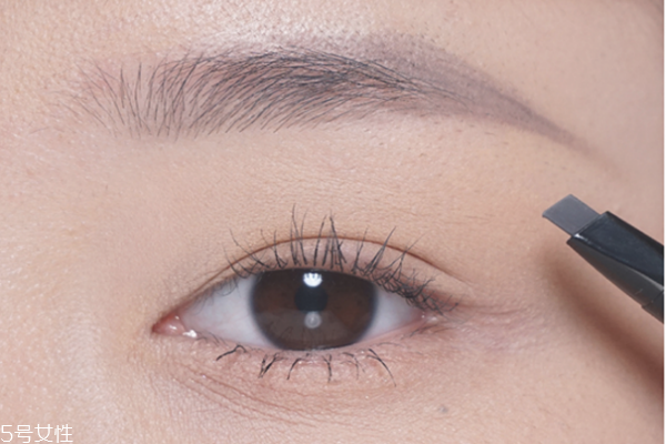 英氣眉怎么畫(huà) 英氣眉畫(huà)法