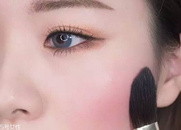 網(wǎng)紅妝怎么化 網(wǎng)紅妝步驟畫(huà)法