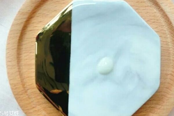 貴婦級(jí)肌底液種草 這兩款不容錯(cuò)過(guò) 貴婦級(jí)肌底液種草 這兩款不容錯(cuò)過(guò)