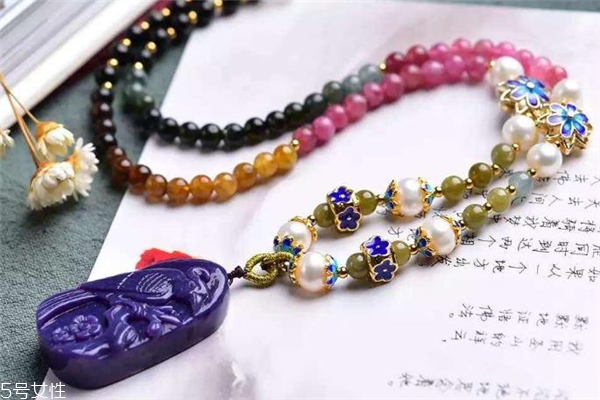 紫龍晶適合什么人戴 對(duì)事業(yè)和身體都有幫助 紫龍晶適合什么人戴 對(duì)事業(yè)和身體都有幫助