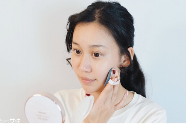 星空妝怎么化 星空妝容教程 星空妝怎么化 星空妝容教程