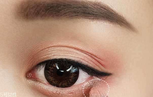 星空妝怎么化 星空妝容教程 星空妝怎么化 星空妝容教程