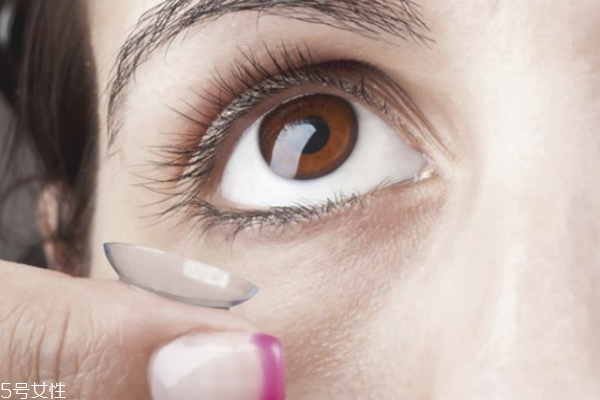 美瞳度數(shù)低了會(huì)怎么樣 美瞳的選購(gòu)建議