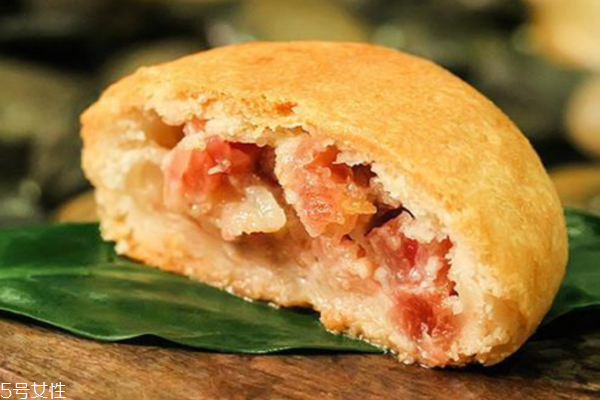 月餅?zāi)膫€(gè)牌子好吃 親測4款奇葩口味的月餅 月餅?zāi)膫€(gè)牌子好吃 親測4款奇葩口味的月餅