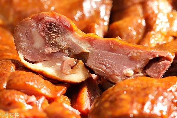 烤鴨怎么卷 一看就會了 烤鴨怎么卷 一看就會了