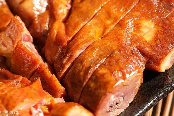 烤鴨怎么卷 一看就會了 烤鴨怎么卷 一看就會了