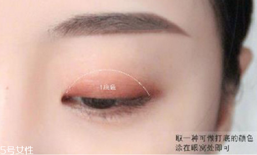 單色眼影怎么用 單色眼影的畫法步驟圖 單色眼影怎么用 單色眼影的畫法步驟圖