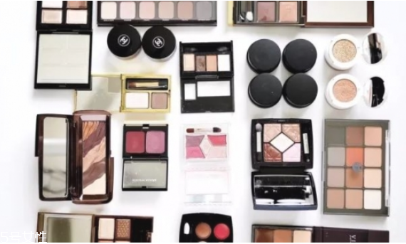 單色眼影怎么用 單色眼影的畫法步驟圖 單色眼影怎么用 單色眼影的畫法步驟圖