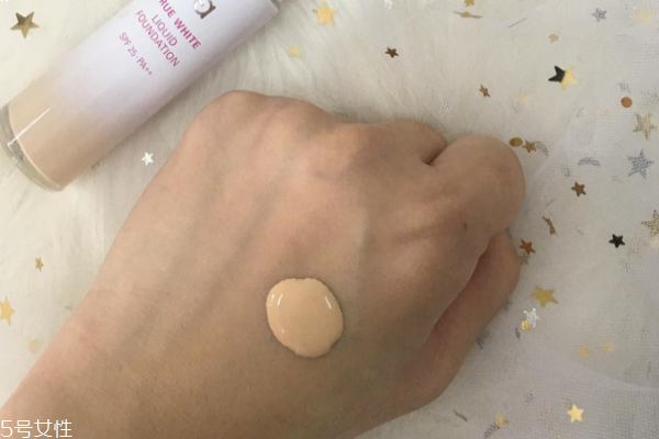 za粉底液適合什么膚質 不干不油不卡粉 za粉底液適合什么膚質 不干不油不卡粉
