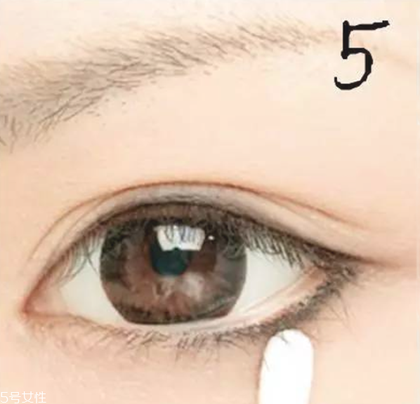 內(nèi)雙怎么畫眼線不暈染 內(nèi)雙眼線這樣畫 內(nèi)雙怎么畫眼線不暈染 內(nèi)雙眼線這樣畫