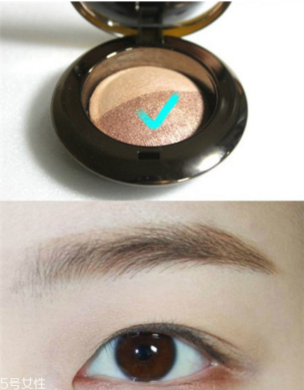 單眼皮內(nèi)雙怎么畫眼線 單眼皮內(nèi)雙女生眼妝畫法技巧 單眼皮內(nèi)雙怎么畫眼線 單眼皮內(nèi)雙女生眼妝畫法技巧