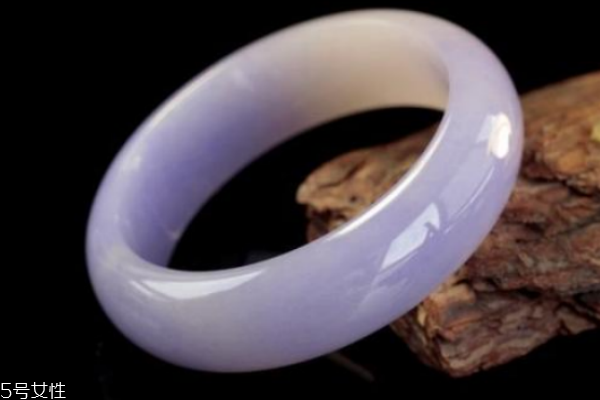 紫羅蘭翡翠手鐲價(jià)格 獨(dú)特的翡翠品種