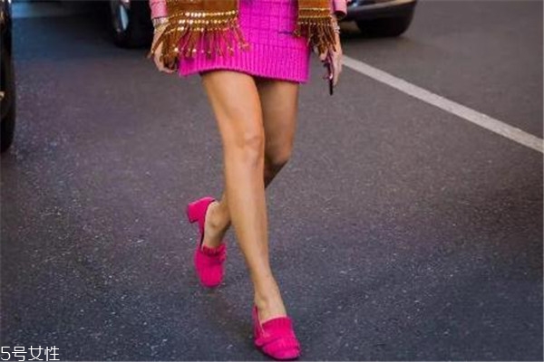 2018秋季流行什么鞋子 選對顏色很關(guān)鍵