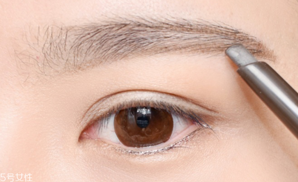 歐美野生眉怎么畫(huà) 眉毛的畫(huà)法步驟圖解