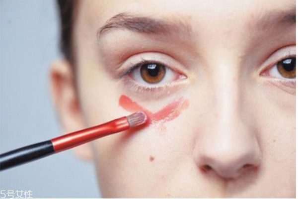 遮瑕膏可以遮住紋身嗎 掌握正確使用步驟 遮瑕膏可以遮住紋身嗎 掌握正確使用步驟