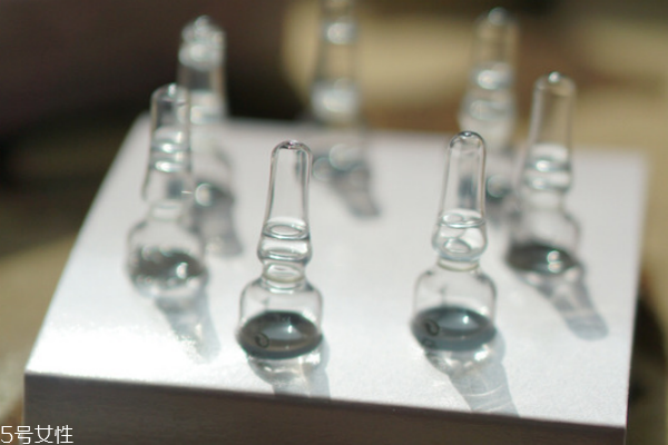 敏感肌膚能用安瓶嗎 比較建議選擇救急舒緩的安瓶 敏感肌膚能用安瓶嗎 比較建議選擇救急舒緩的安瓶