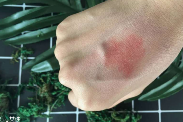 玉麗美容露怎么使用 國民素顏霜養(yǎng)成蜜肌 玉麗美容露怎么使用 國民素顏霜養(yǎng)成蜜肌