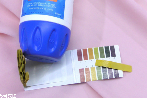 qv嬰兒潤膚霜怎么樣 用了再也不怕皴 qv嬰兒潤膚霜怎么樣 用了再也不怕皴