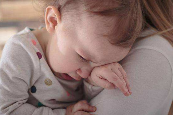 寶寶老愛(ài)生氣怎么辦 媽媽要耐心安撫