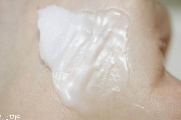 nooni雪花純凈卸妝膏和芭妮蘭卸妝膏哪個(gè)好 nooni雪花純凈卸妝膏和芭妮蘭卸妝膏哪個(gè)好