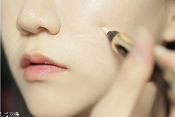 遮瑕霜哪個(gè)牌子好用 遮瑕霜的正確使用方法 遮瑕霜哪個(gè)牌子好用 遮瑕霜的正確使用方法