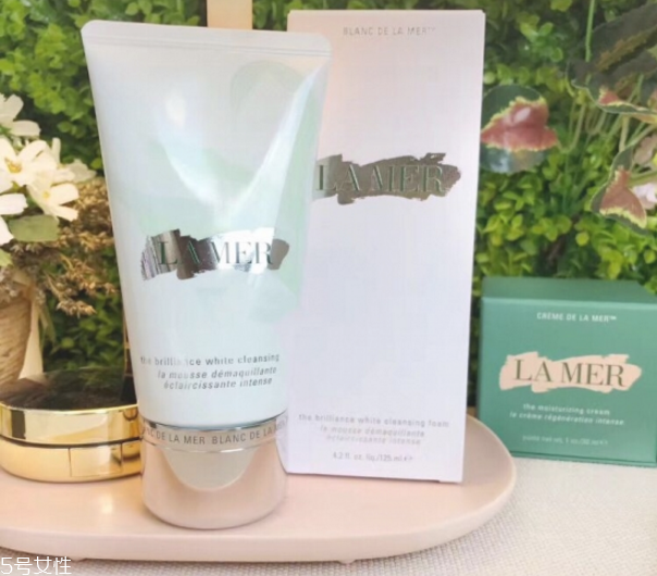 卸妝乳和潔面乳一樣嗎 完全不一樣 卸妝乳和潔面乳一樣嗎 完全不一樣