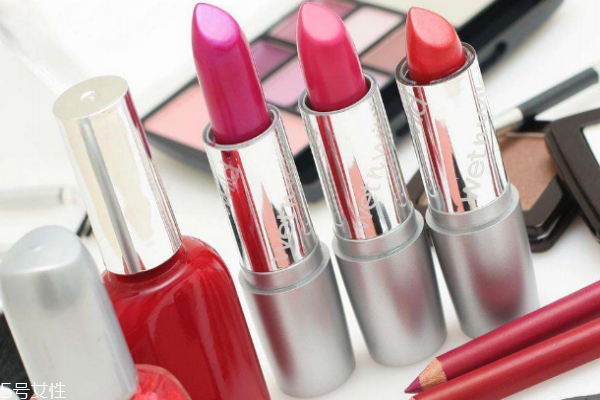 化妝品過(guò)期了，小編教你變廢為寶