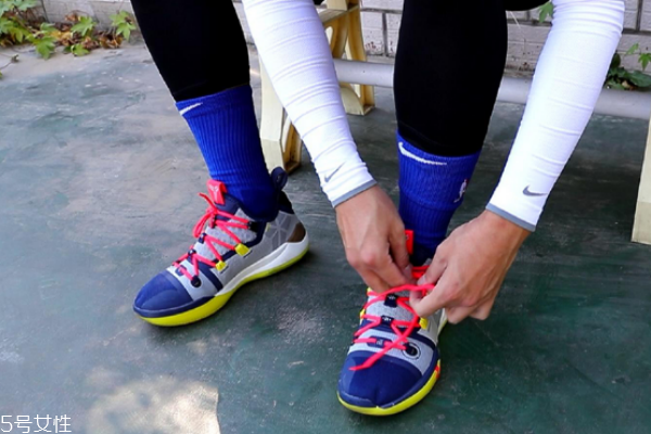 耐克kobe ad ep2018實(shí)戰(zhàn)測評 科比生日戰(zhàn)靴