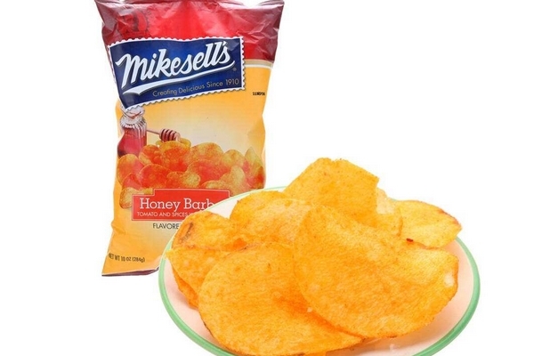 薯片沒(méi)氣能不能吃 要看薯片是否變質(zhì)