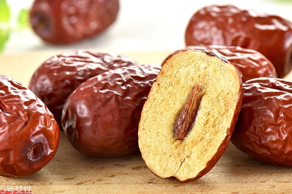 紅棗為什么要去核 去核不上火 紅棗為什么要去核 去核不上火