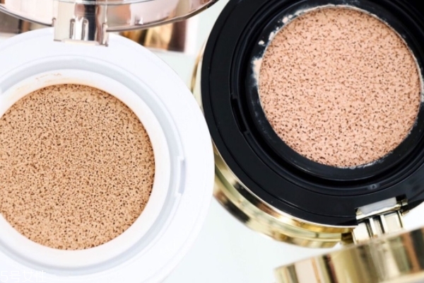 ysl氣墊pk蘭蔻氣墊 你會(huì)更愛(ài)哪一款 ysl氣墊pk蘭蔻氣墊 你會(huì)更愛(ài)哪一款