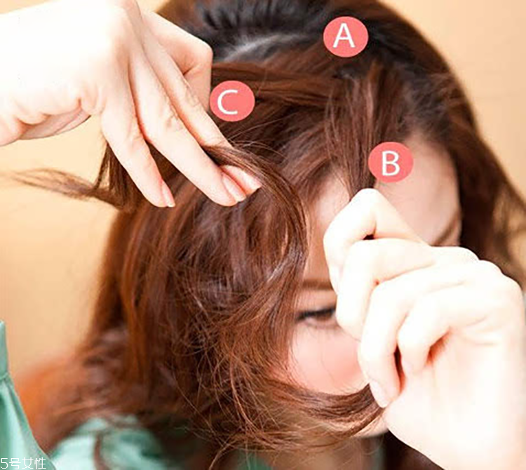 愛心編發(fā)怎么扎好看 學會這個立馬氣質上身