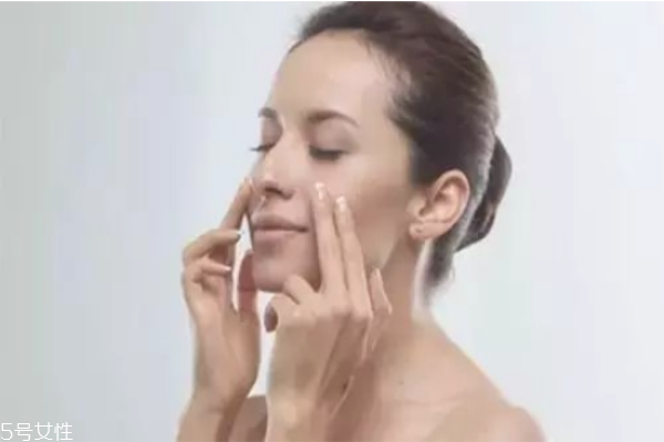 臉色發(fā)黃是什么原因怎樣調理 皮膚發(fā)黃的真正原因