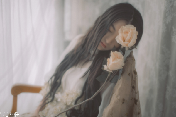 臉色發(fā)黃是什么原因怎樣調理 皮膚發(fā)黃的真正原因