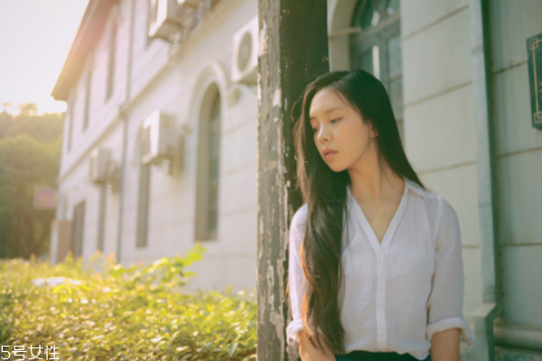 臉色發(fā)黃是什么原因怎樣調理 皮膚發(fā)黃的真正原因