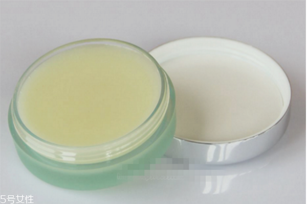 海藍(lán)之謎唇膏成分 海藍(lán)之謎潤(rùn)唇膏保質(zhì)期 海藍(lán)之謎唇膏成分 海藍(lán)之謎潤(rùn)唇膏保質(zhì)期