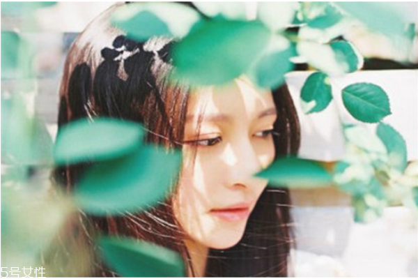 曬黑了敷面膜有用嗎 這些辦法能拯救你曬黑的肌膚 曬黑了敷面膜有用嗎 這些辦法能拯救你曬黑的肌膚