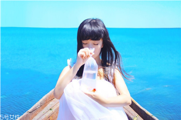 皮膚曬黑了用什么面膜 做好這幾點無需擔心不變白 皮膚曬黑了用什么面膜 做好這幾點無需擔心不變白