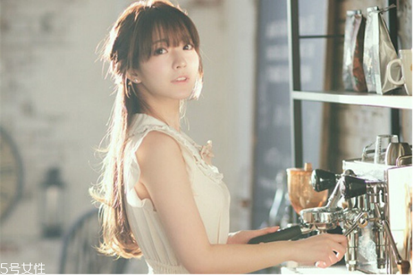 皮膚曬黑了用什么面膜 做好這幾點無需擔心不變白 皮膚曬黑了用什么面膜 做好這幾點無需擔心不變白