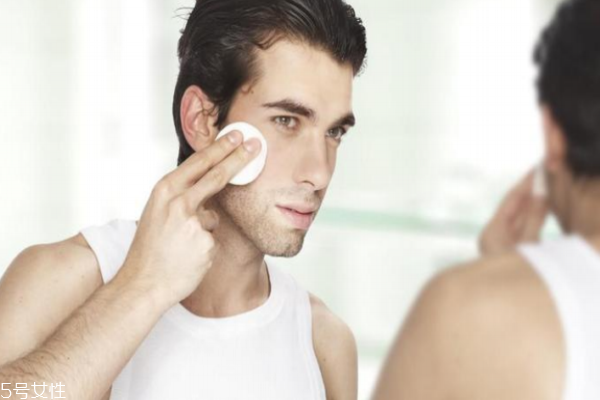 男士底妝步驟 三招隱匿毛孔瑕疵 男士底妝步驟 三招隱匿毛孔瑕疵